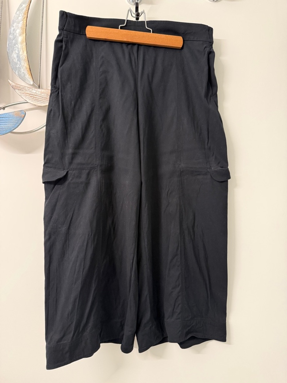 Lululemon Black Wide-Leg Cargo Culottes